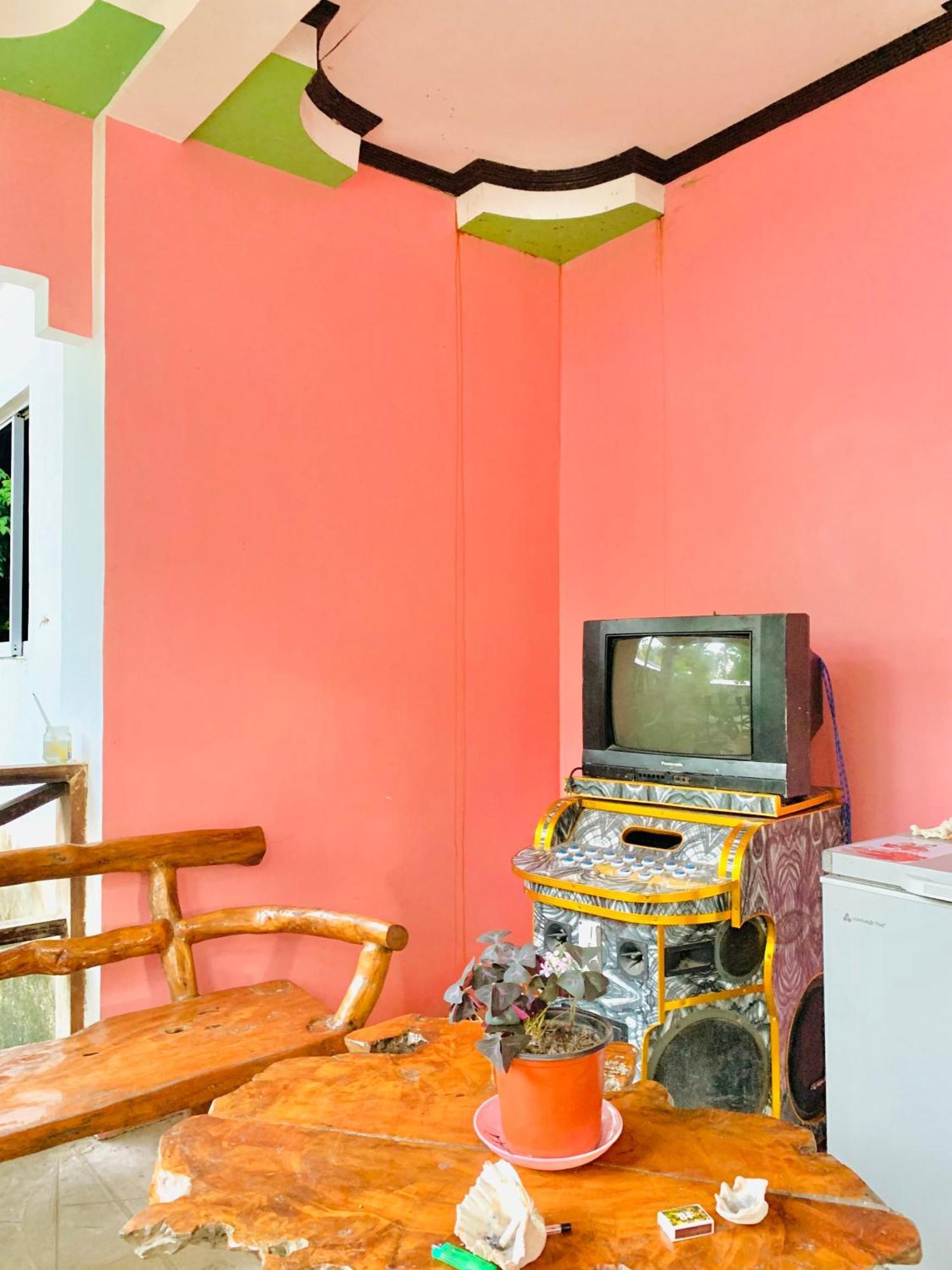 Masayay Homestay Starlink And Generator Santa Monica  Buitenkant foto