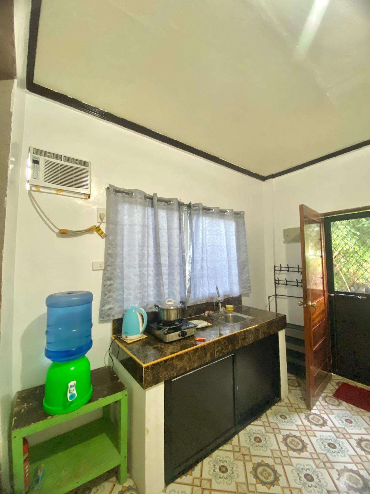 Masayay Homestay Starlink And Generator Santa Monica  Buitenkant foto